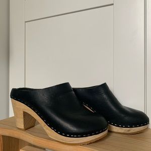 Bryr Chloe Clog Sz 37 / US 7